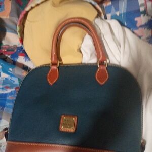 Elegant Dooney And Bourke Handbag